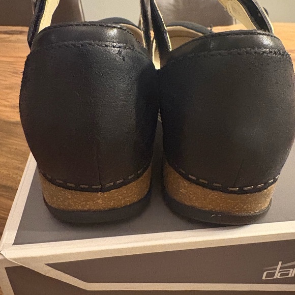 Dansko Black Buckle Strap Mae Burnished Suede wedge shoes 38 NIB - Picture 4 of 6
